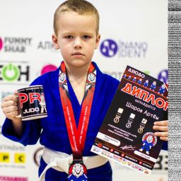 Шаров Артём Денисович